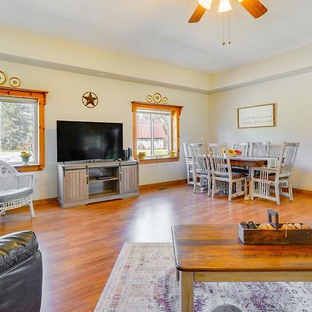 Hocking Hills Hideaway With Hot Tub And Fire Pit! Villa Logan Dış mekan fotoğraf